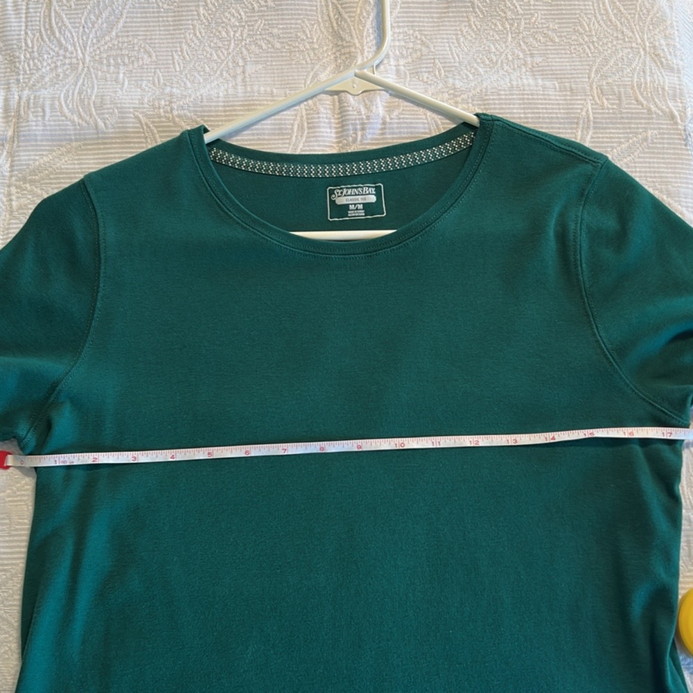 St John’s Bay women’s green top medium - Picture 6 of 7